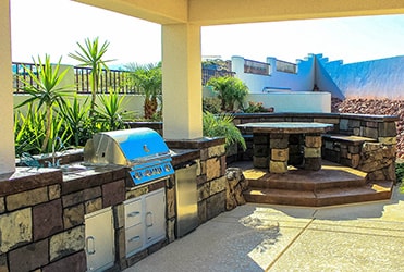 Outdoor Kitchens